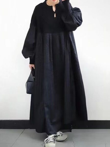 2025 Japanese Style Autumn New Pleated Diamond Pattern Sweater Spliced Long Dress in Stock