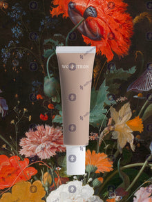 Foundation with Peptides, 10 Light Warm